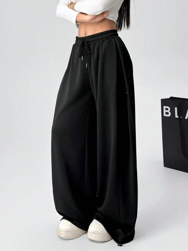 Stylezia Pure Black Wide-Leg Trouser